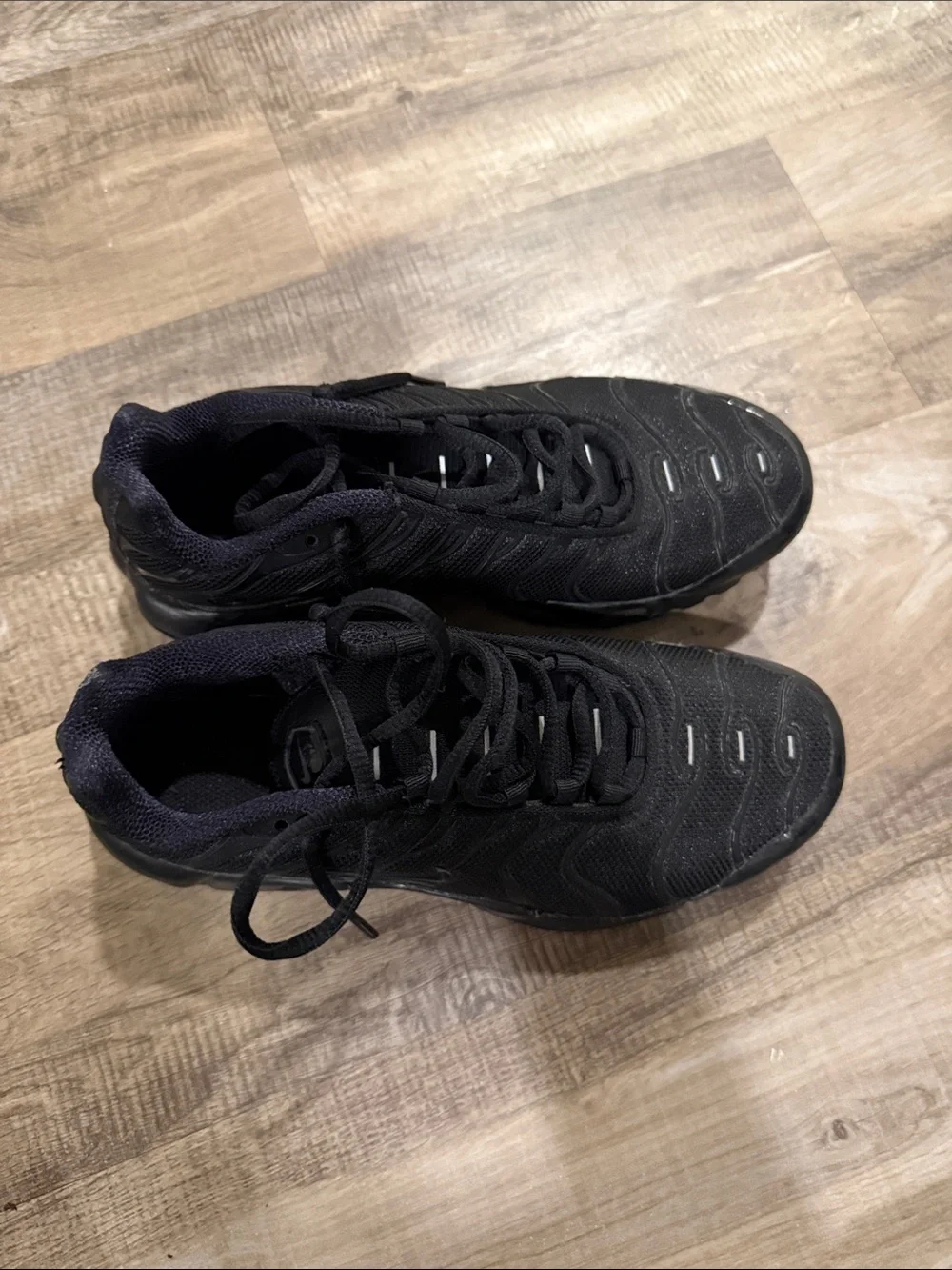 Nike Air Tuned Max TN Black Sneakers size 4Y